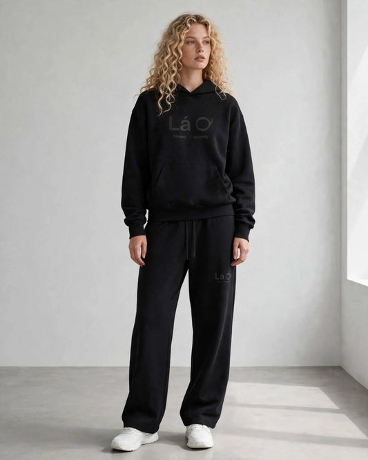 Lá Q - Essential Heavyweight Straight-Leg Sweatpants - Women view