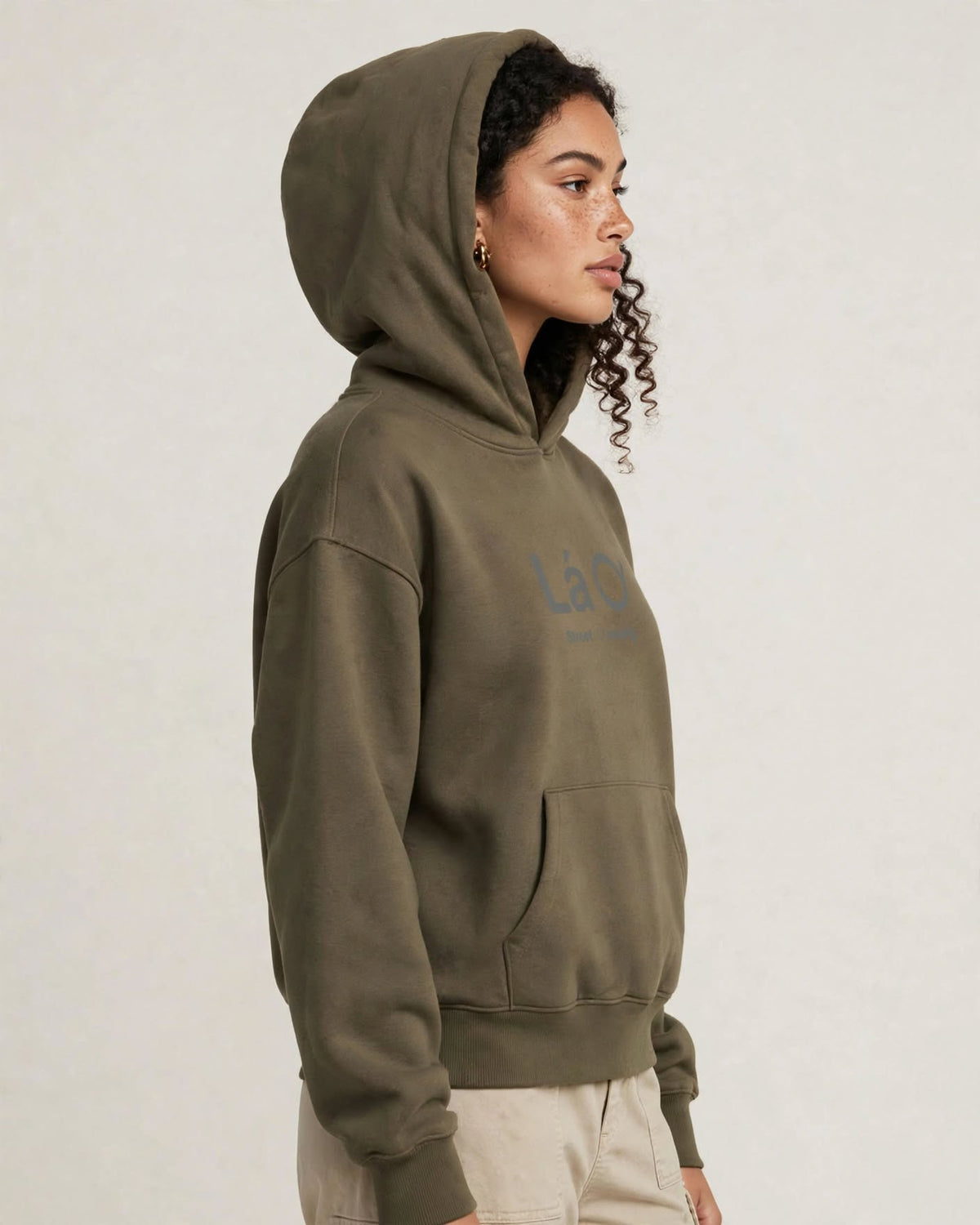 Lá Q - Essential Heavyweight Fleece Hoodie | Unisex