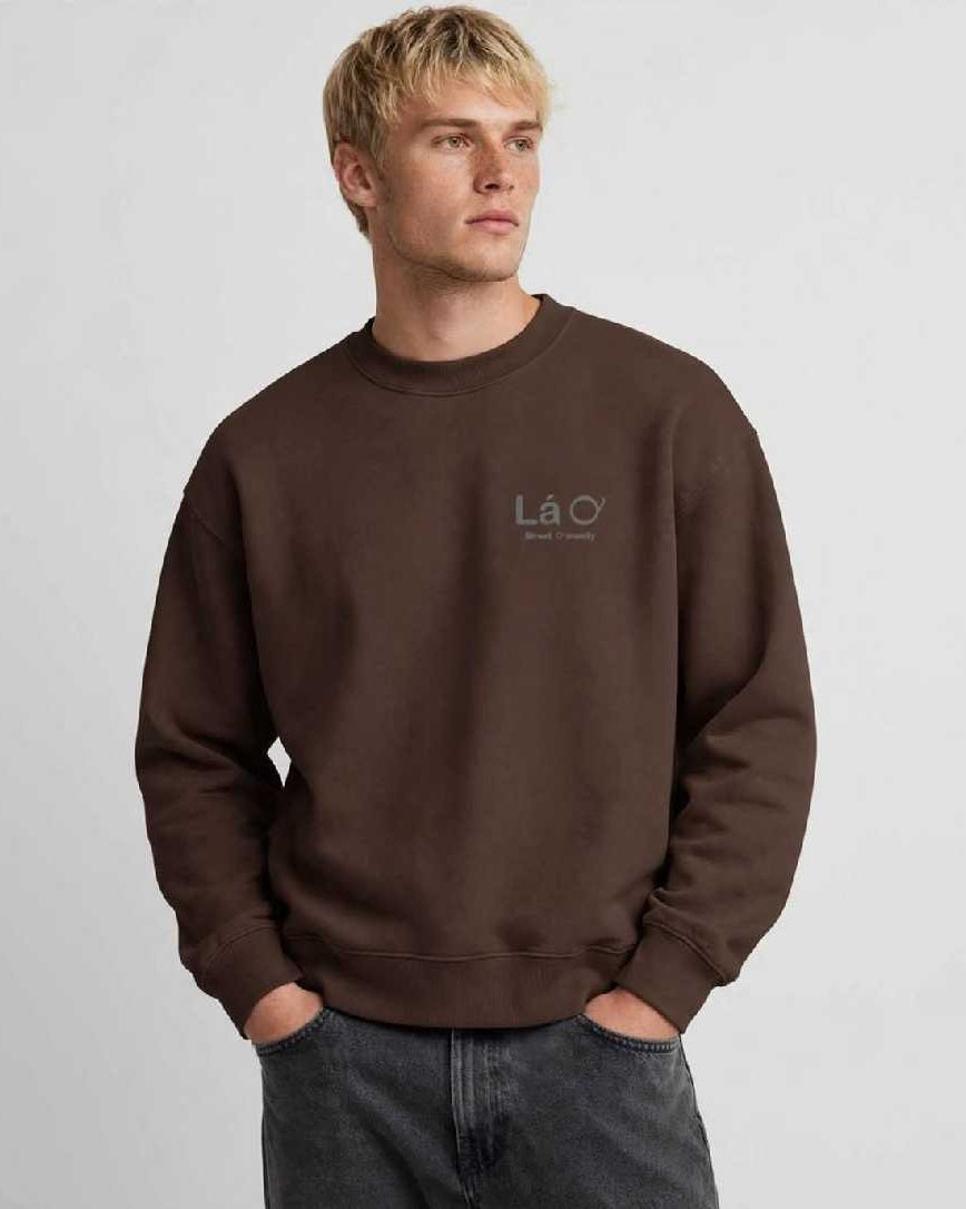 Lá Q Unisex Heavyweight Crewneck Sweatshirt - Men view
