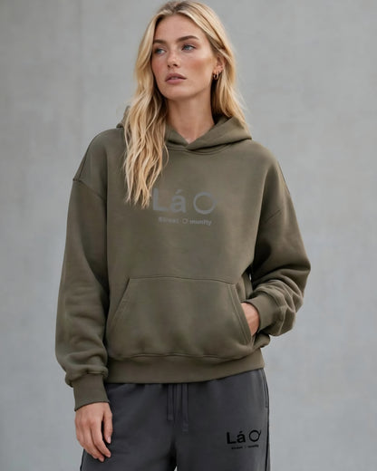 Lá Q - Essential Heavyweight Fleece Hoodie | Unisex