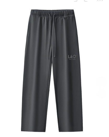 Lá Q - Essential Heavyweight Straight-Leg Sweatpants - Women view