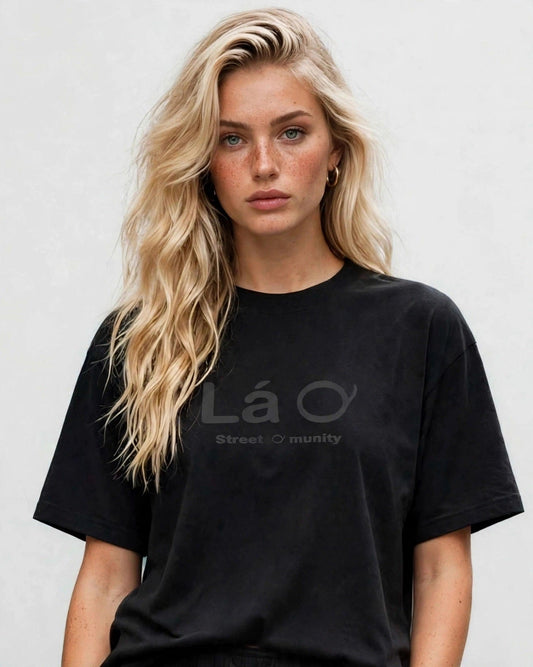 Lá Q - Boxy Oversized T-Shirt - Women view