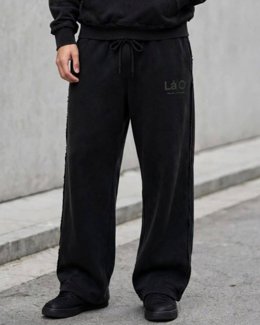 Lá Q - Snow Washed Raw Edge Sweatpants - Men view