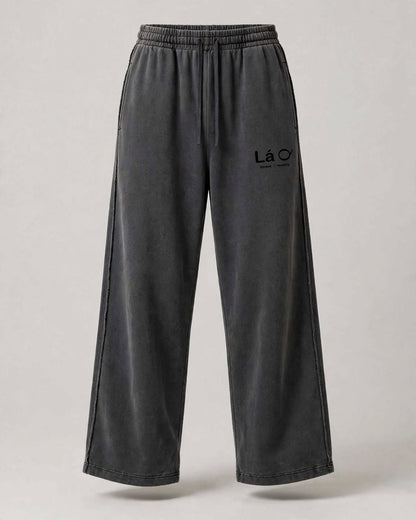 Lá Q - Snow Washed Raw Edge Sweatpants | Unisex