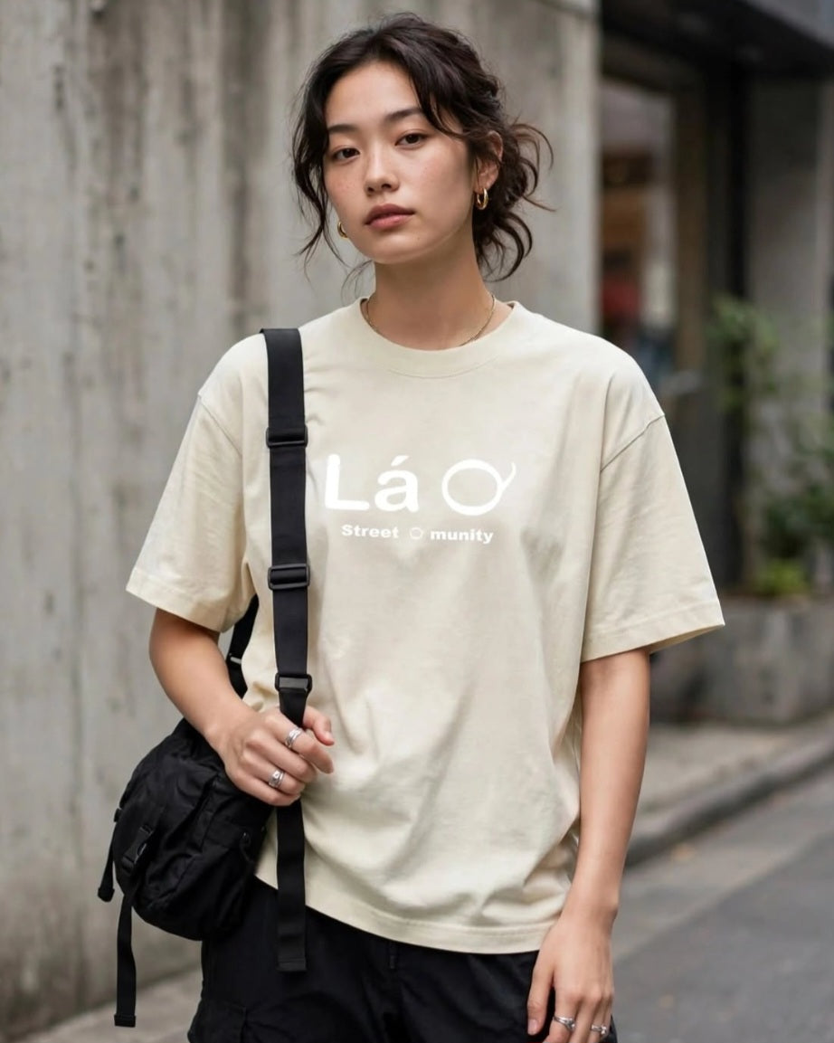 Lá Q - Boxy Oversized T-Shirt - Women view